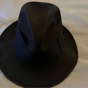 Classic Brown Dobbs 
50's Felt Fedora